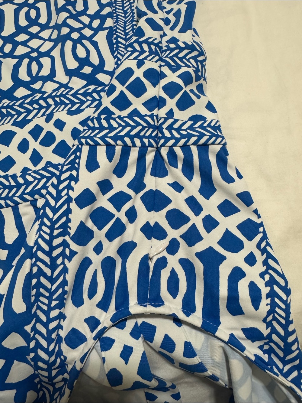 J Mc Laughlin Sleeveless Blue Patterned V-Neck Sheath Dress size M - Picture 6 of 6